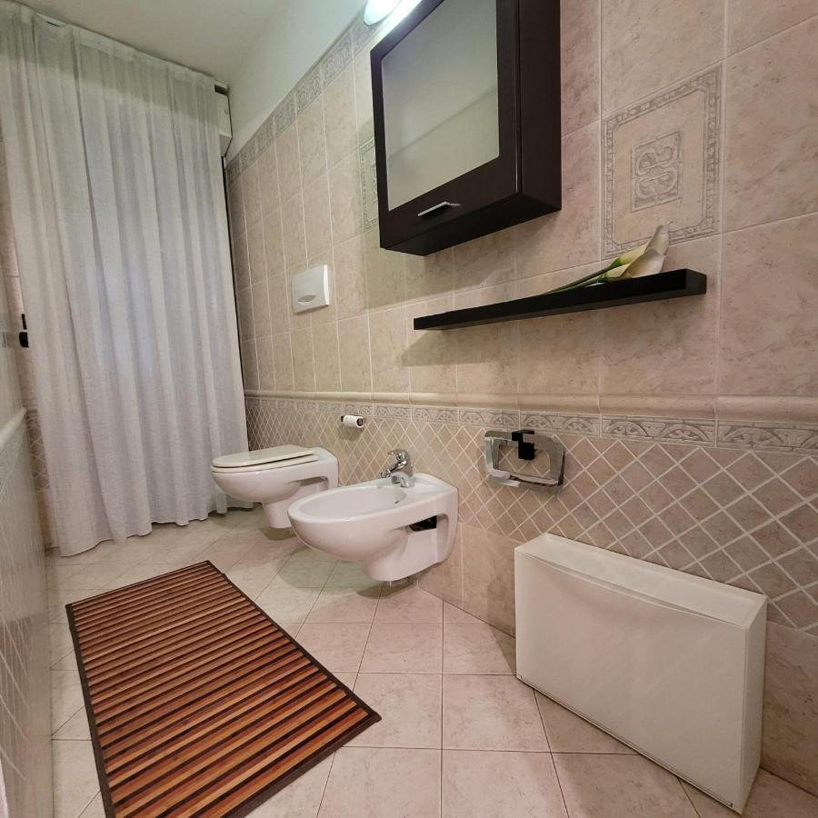 Chic & Relax Apartment Римини Экстерьер фото