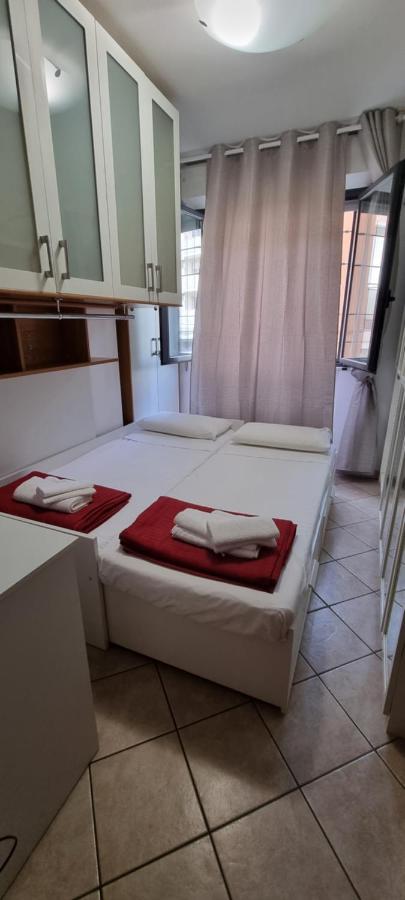 Chic & Relax Apartment Римини Экстерьер фото